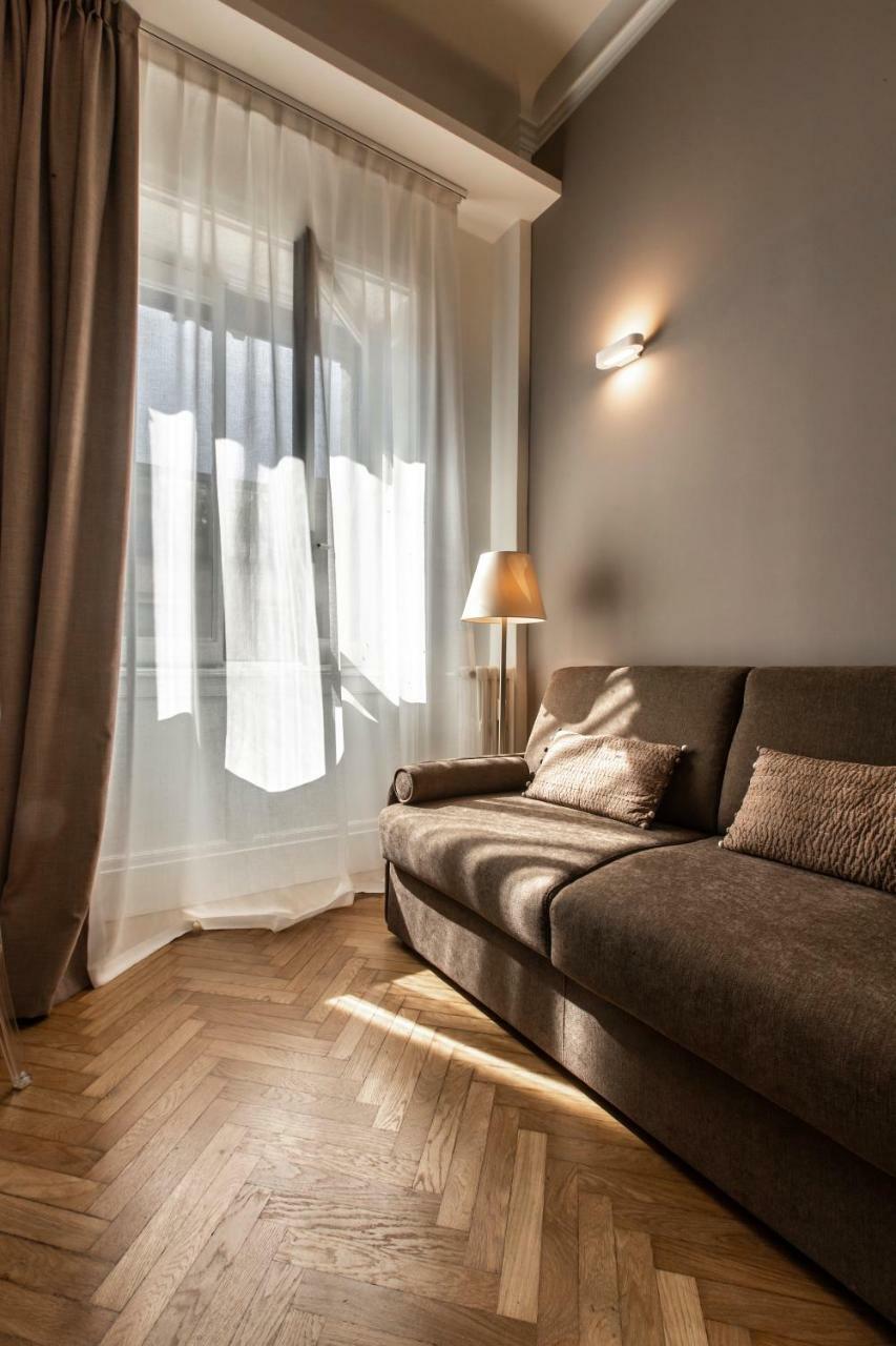 Апартаменты Duomo View Design Studio R&R Милан Экстерьер фото